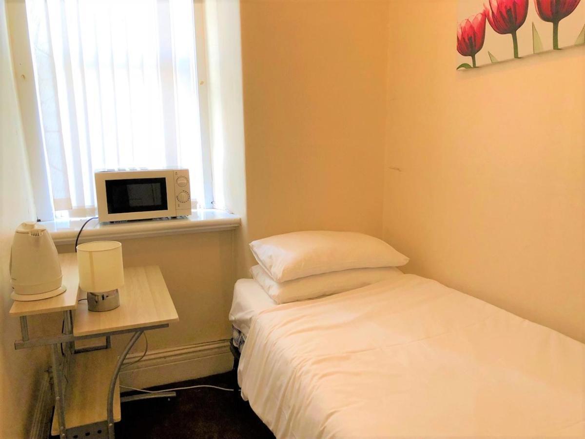 Budget Rooms Crosskeys Newport  Exterior foto